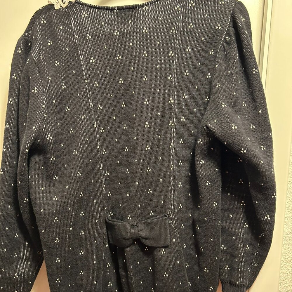 Vintage Cardigan with Crochet Lace Collar - Picture 4 of 9